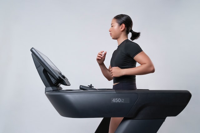 Comment courir sur un tapis de course ?